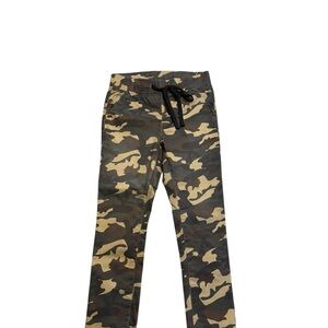 V.I.P Juniors Camouflage Pants SZ 3 NWOT.